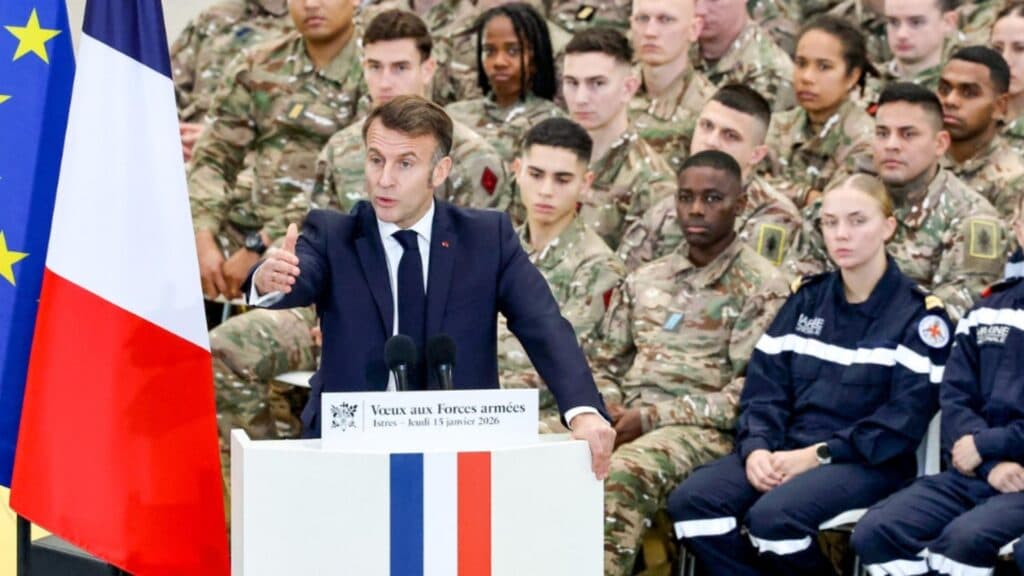 Macron și liderii europeni își întăresc forțele militare în Groenlanda, adaptându-se la tensiunile cu Statele Unite