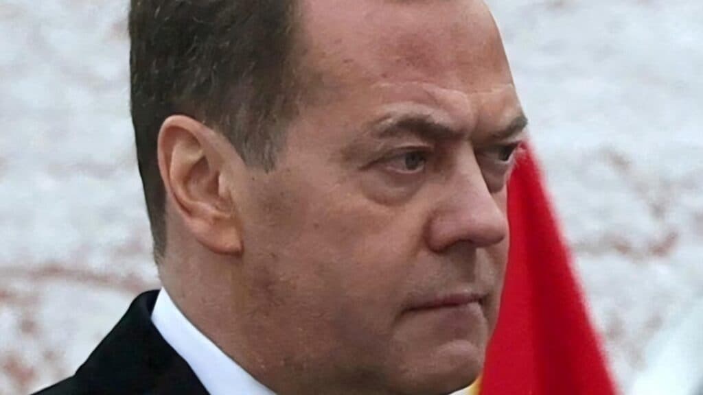 Mesaj surprinzător din partea Moscovei după prinderea lui Maduro: Medvedev îi solicită lui Trump să desfășoare trupele speciale în Kiev