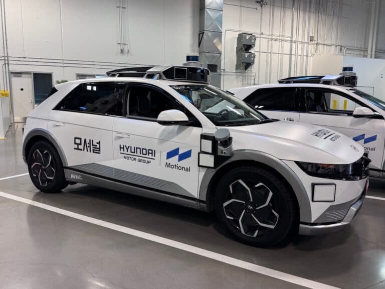 Motional pune inteligența artificială în centrul relansării robotaxiurilor, vizând anul 2026 pentru serviciul fără șofer