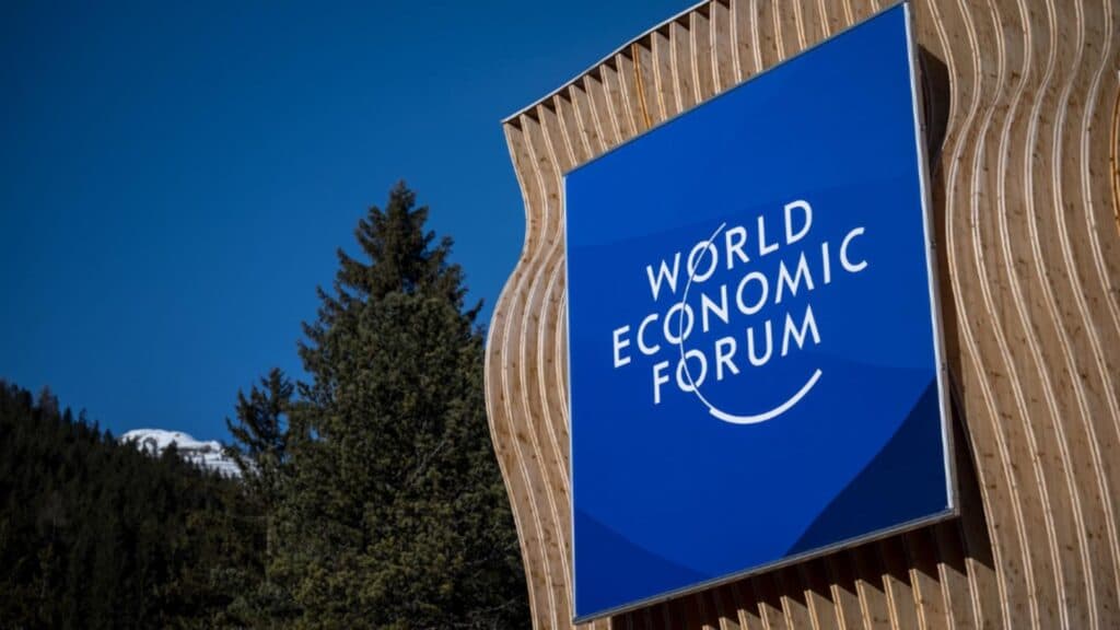 România își alege reprezentanții pentru Forumul de la Davos, în absența lui Nicușor Dan, cu Trump printre participanți