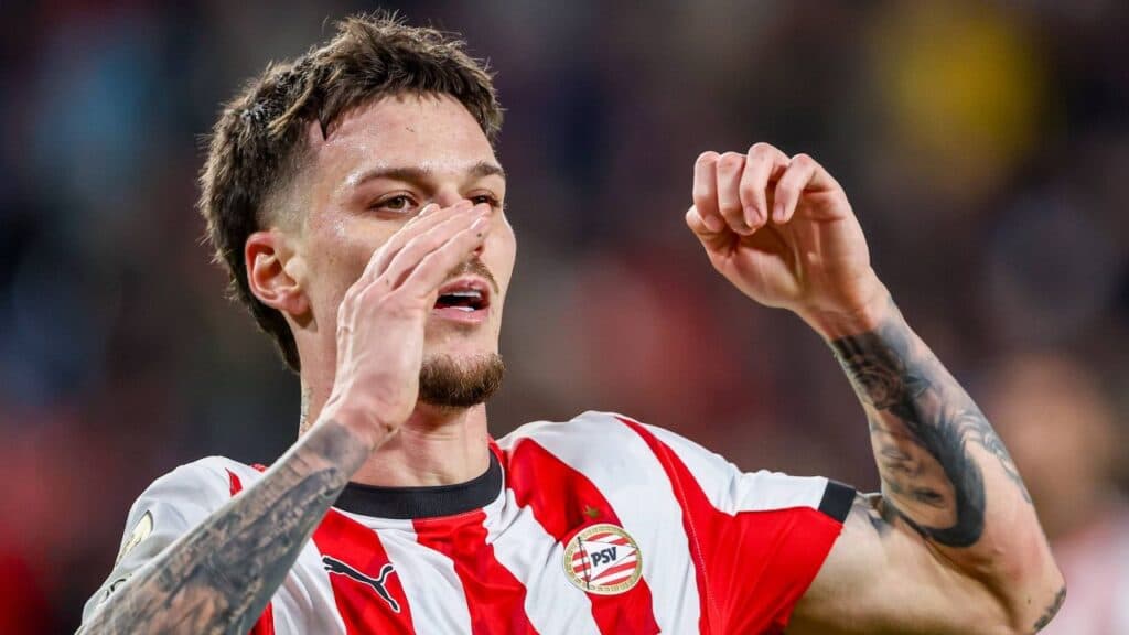 OFICIAL: Hotărârea privind Dennis Man înainte de confruntarea PSV – Bayern München