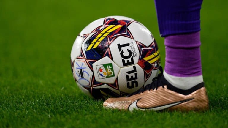 OFICIAL: Atacantul maghiar cu un instinct fantastic pentru goluri a încheiat un contract cu o echipă din Superligă: “Ne dorim să ne ajute la atingerea țelurilor noastre.”