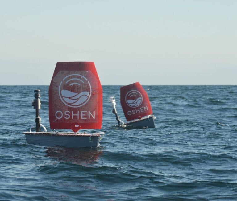 Oshen a creat primul robot maritim capabil să adune date în mijlocul unui uragan de categoria 5