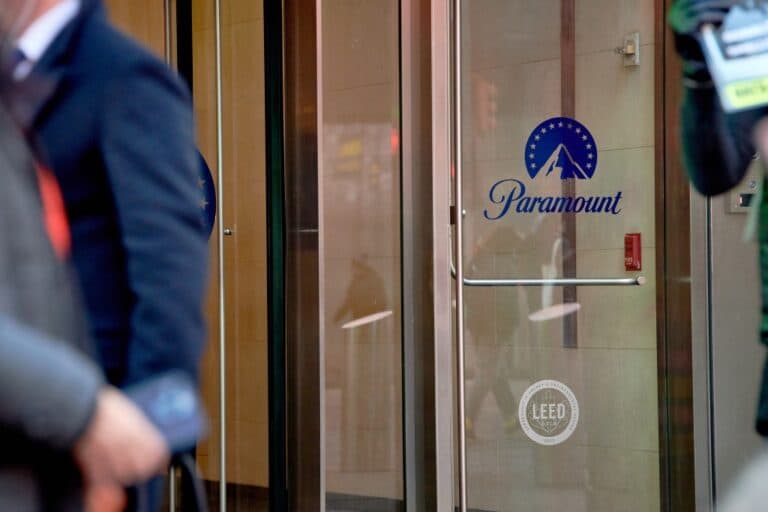 Paramount dă în judecată Warner Bros. în mijlocul fuziunii controversate cu Netflix