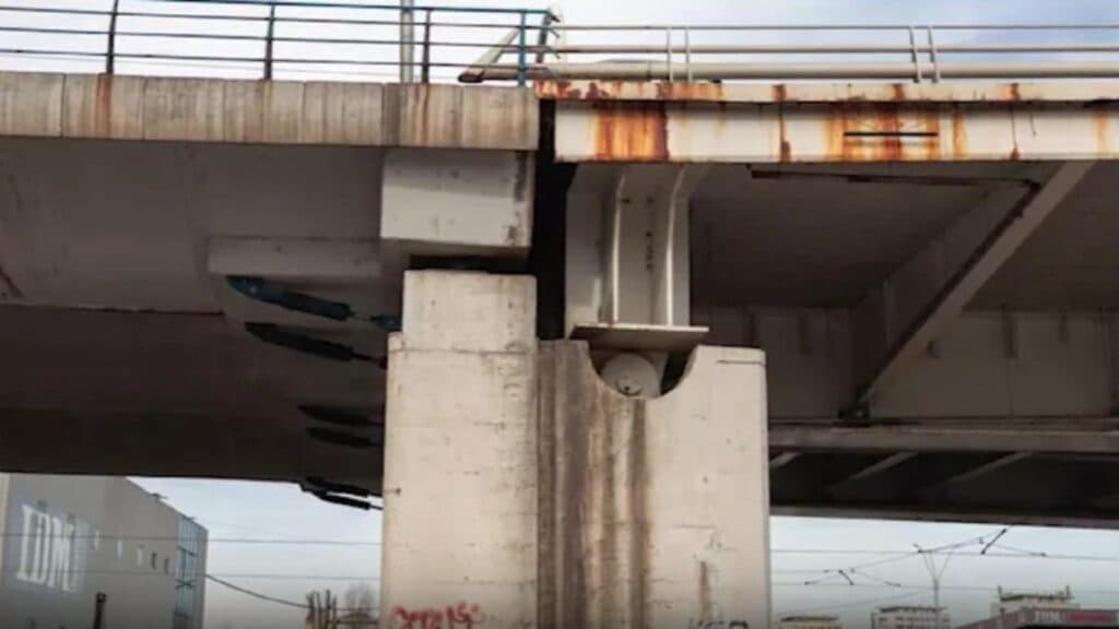 Pasajul Basarab, o bombă cu ceas ignorată de autoritățile capitalei. Cel mai crucial nod de circulație din București se află sub amenințarea închiderii