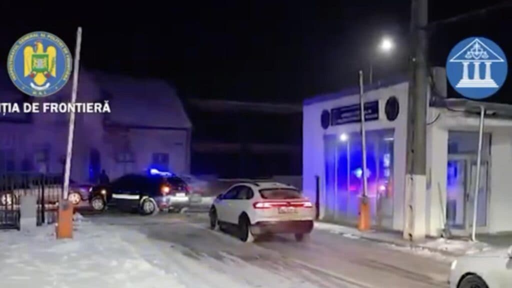 Operațiuni masive împotriva rețelei de falsificatori de acte. Rușii, în căutarea documentelor românești