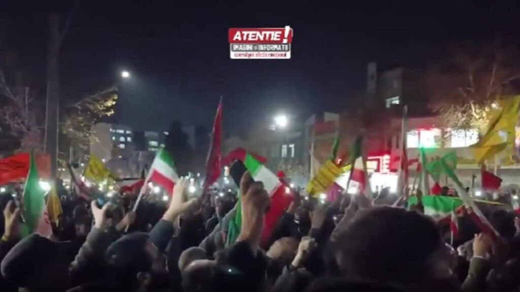 Peste 30.000 de iranieni și-au pierdut viața în doar 48 de ore de revolte