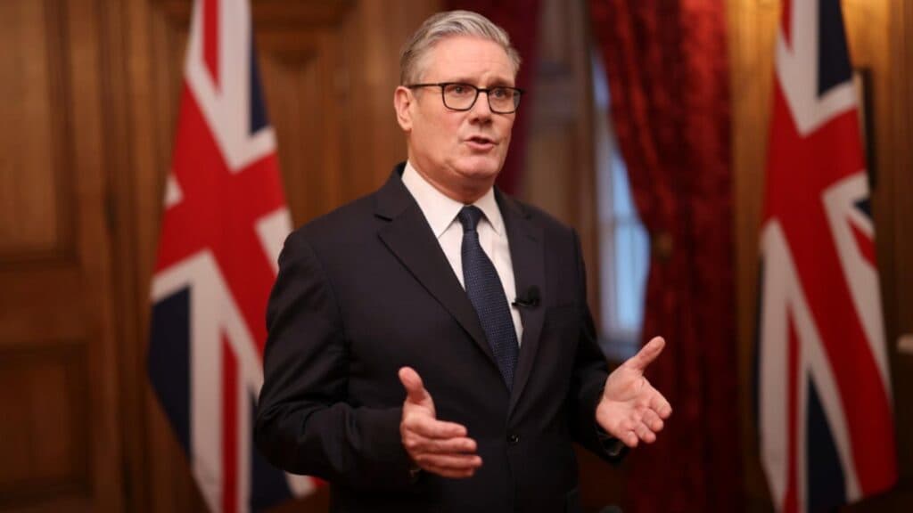Premierul Keir Starmer aplatizează controversele cu Trump, subliniind legătura strânsă dintre Marea Britanie și SUA