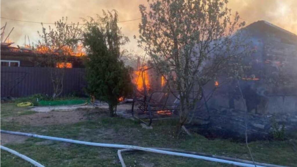 Conflict în Ucraina, ziua 1417: Ucraina atacă un depozit de petrol din Rusia