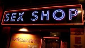 Revelion cu peripeții la Suceava: Tentativa de jaf la un sex-shop cu un topor