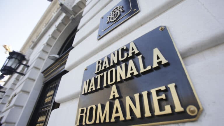 Rezervele valutare ale României ating 64,8 miliarde de euro la sfârșitul anului 2025, în timp ce stocul de aur rămâne constant la 103,6 tone
