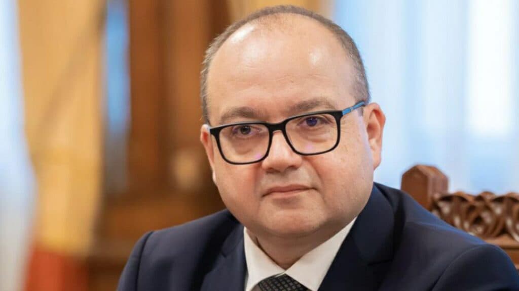 “În 2025, România a evitat prăpastia, iar consilierul lui Nicușor Dan provoacă românii afectați.”