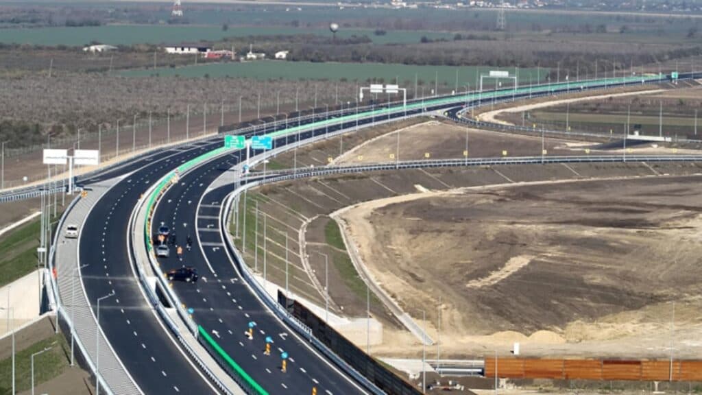 România, la un pas de un nou vârf în dezvoltarea infrastructurii rutiere: 280 de kilometri de autostradă ar putea fi deschiși în 2026