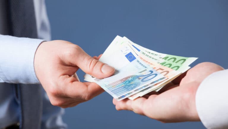 România, în continuare pe marginea zonei euro: Ce obstacole stau în calea adoptării monedei unice?