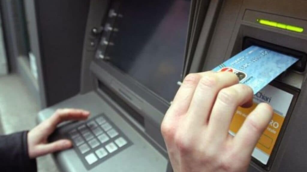 Transformări semnificative la bancomatele din Italia: retragerile de numerar au intrat într-o nouă eră