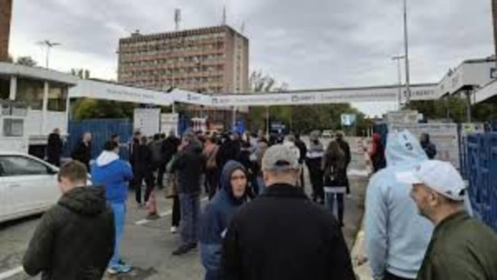 Criză alarmantă la combinatul siderurgic din Galați: un angajat în greva foamei necesită îngrijiri medicale, iar autoritățile sunt în impas