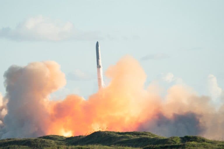 IPO-ul SpaceX ar putea declanșa o avalanșă — iar piața secundară înflorește între timp