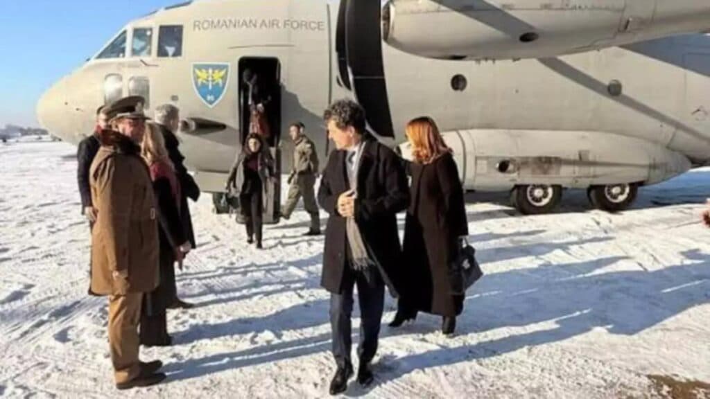 Provocări neașteptate pentru Spartanul prezidențial: Ce analize au fost realizate de MApN la aeronava folosită de Nicușor Dan