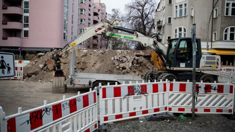 Europa este în pericol să piardă proiectele de infrastructură pentru 2030: Impact asupra României – întârzieri în autostrăzi, căi ferate și porturi