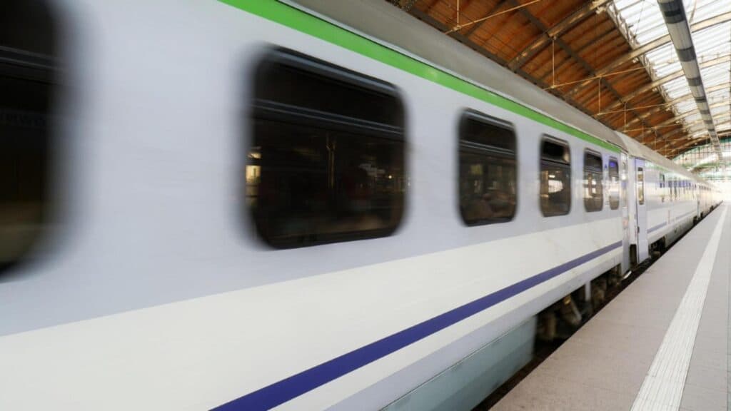 CFR dezvăluie motivele întârzierilor uluitoare: peste 6.500 de minute pe ruta Periș-Buftea!