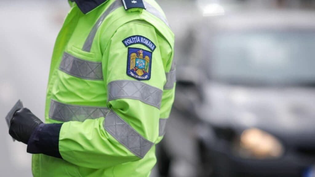 Aventură de neuitat pe drumurile din Cluj: Șofer beat și fără permis, surprins la volan cu o mașină plină de copii, inclusiv un bebeluș. Cum a încercat să scape de lege