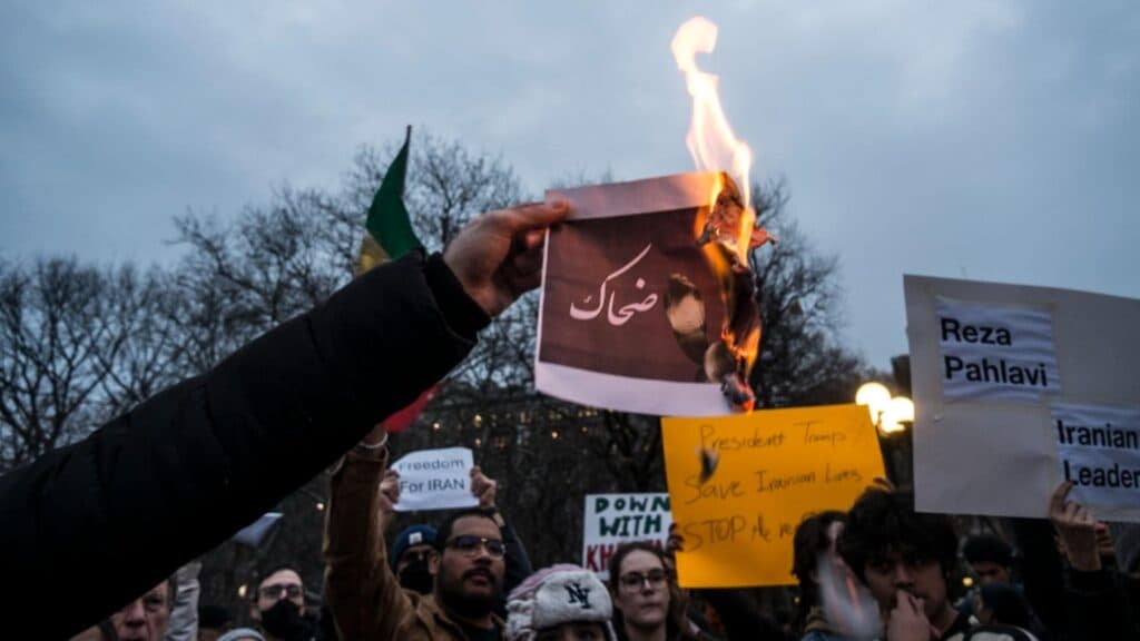 Ursula von der Leyen: „Uniunea Europeană își oferă sprijin total protestatarilor din Iran.”
