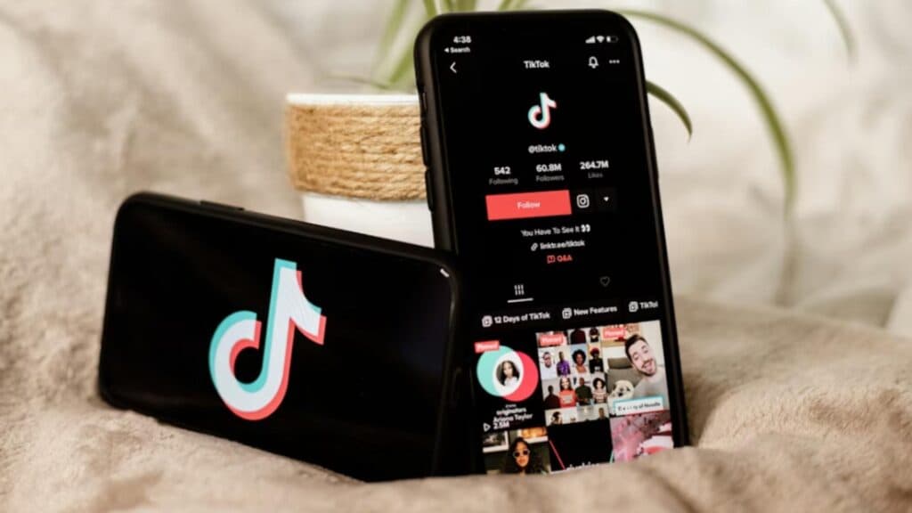 Verificări stricte pe TikTok. Noua tehnologie îți dezvăluie vârsta reală, iar copiii sunt excluși de pe platformă