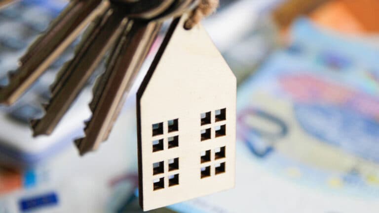 Creșterea vertiginoasă a prețurilor locuințelor în România: aproape 70% în ultimul deceniu, în contrast cu scăderea de 2% în altă țară europeană