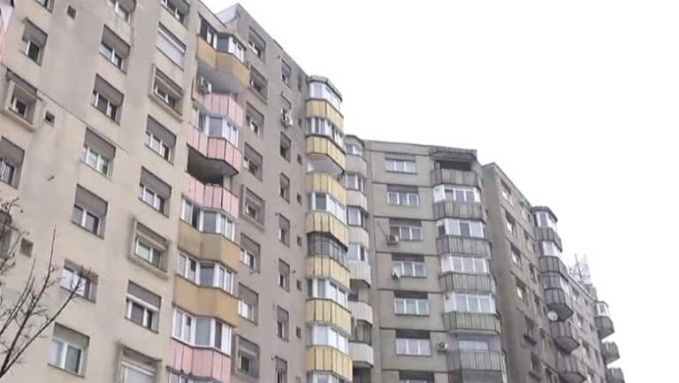 Piața imobiliară în criză: Românii ezită să achiziționeze locuințe din cauza instabilității economice