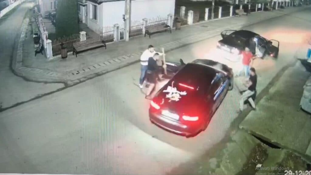 Botoșani în haos: Un șofer, victima unei ambuscade violente din partea a patru frați, în plină stradă