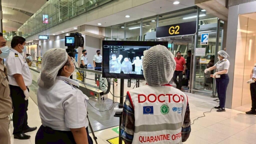 Virusul Nipah stârnește îngrijorare în Asia: rata mortalității poate atinge 75%. Aeroporturile reintroduc măsuri de securitate similare celor din perioada COVID