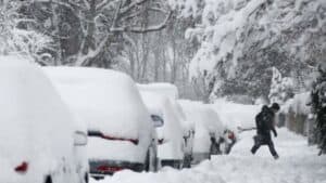 Furtună polară în România: ninsori abundente și ger crunt de până la -18 grade, cu noi avertizări