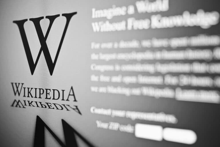 Wikimedia Foundation își extinde orizonturile prin parteneriate inovatoare cu giganți precum Amazon, Meta, Microsoft, Perplexity și alții