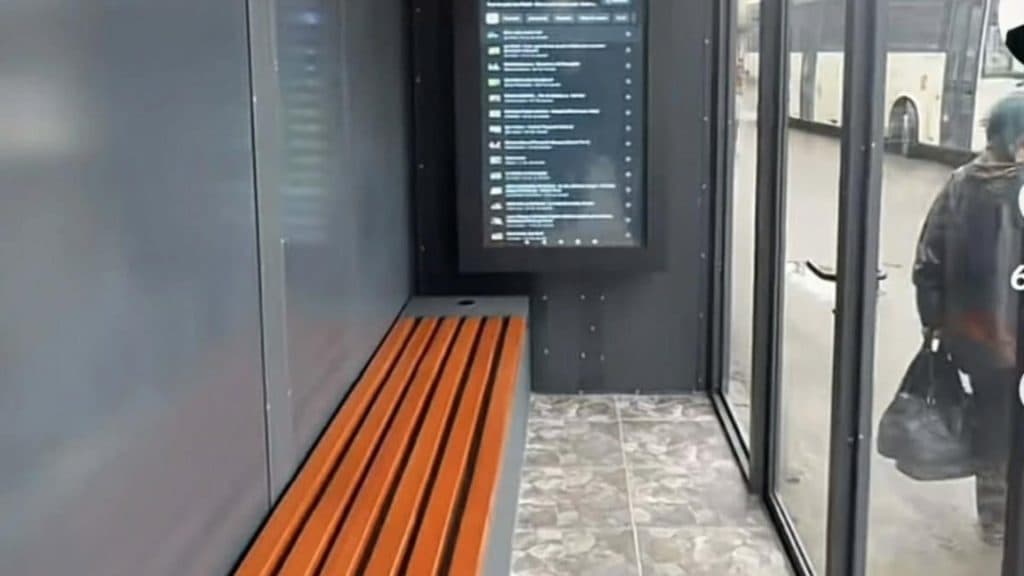 A fost deschisă cea mai avansată stație de autobuz din țară, dotată cu încălzire prin pardoseală și facilități de ultimă oră