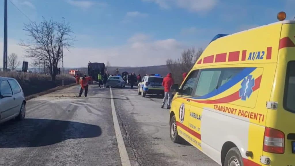 Tragedie în județul Iași: Un bărbat a pierdut viața, iar două persoane au fost rănite, inclusiv o gravidă, care se află sub observația medicilor
