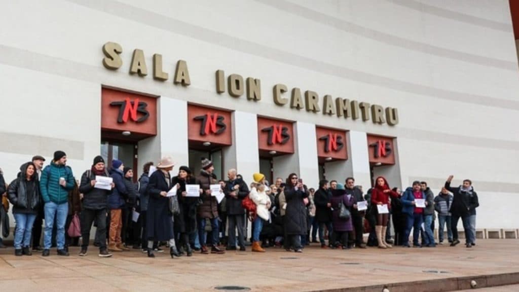 Actorii TNB solicită demisia ministrului Culturii: „A dovedit în repetate rânduri lipsă de respect.”