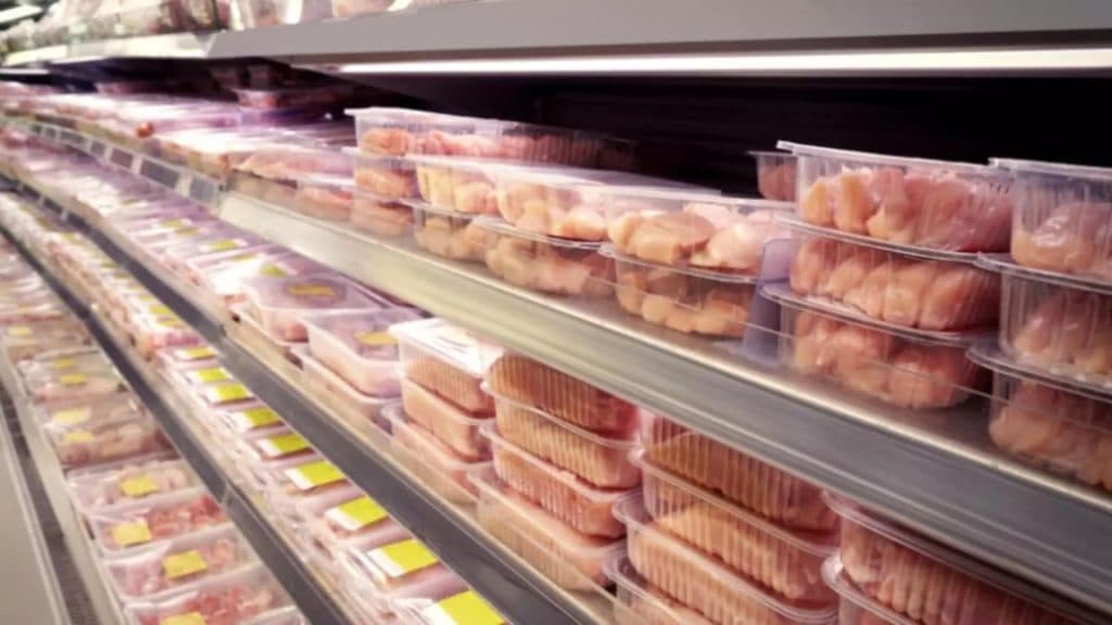 Alerte în Uniunea Europeană: Zeci de tone de carne de vită din Brazilia, afectate de un hormon interzis, au fost distribuite pe piață