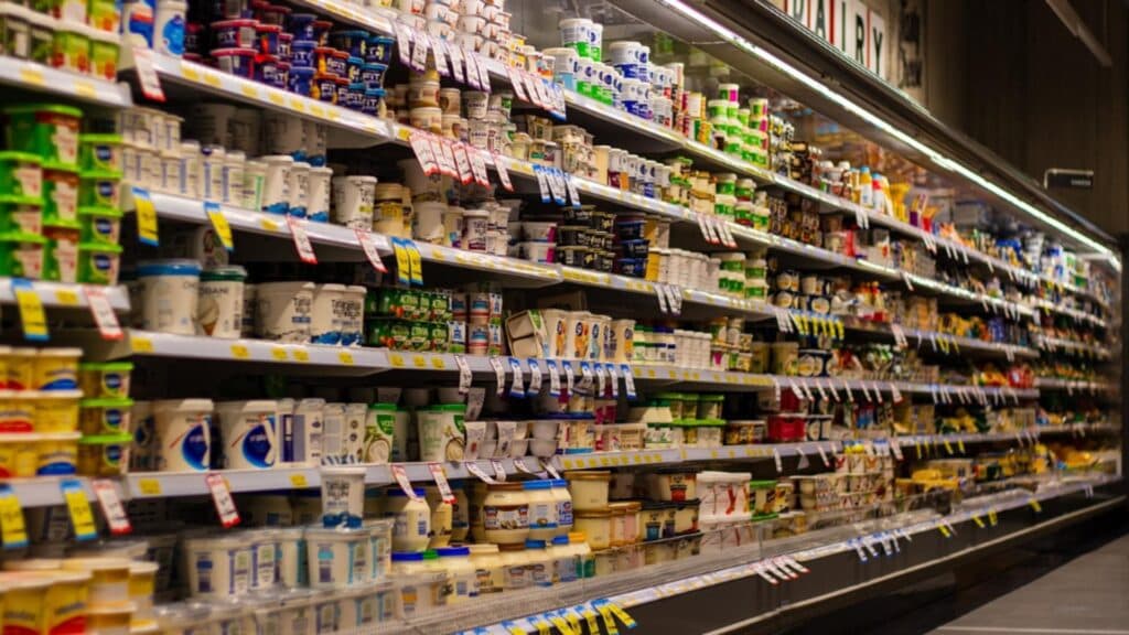 Atenție la consum! Salată de icre retrasă de la vânzare din cauza bacteriei Listeria
