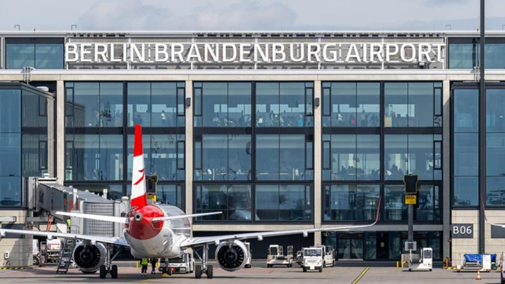 Atenție pentru călătorii români: zboruri suspendate la Aeroportul Berlin Brandenburg din cauza vremii nefavorabile
