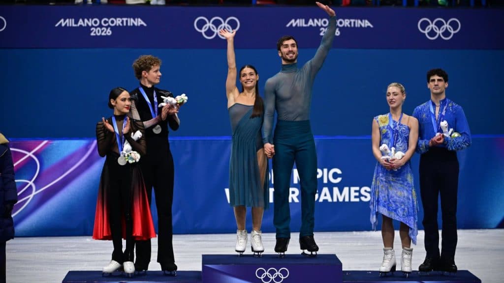 Reacția furioasă a americanilor după victoria francezilor la Jocurile Olimpice: ”Un fiasco pentru patinaj / Un cuplu scandalos”