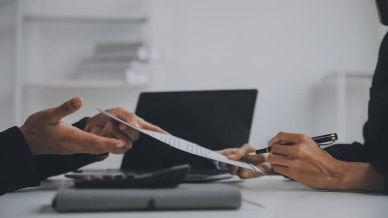 Antreprenorii români caută alternative externe din cauza schimbărilor fiscale: „Deciziile rapide pot genera cheltuieli suplimentare.”