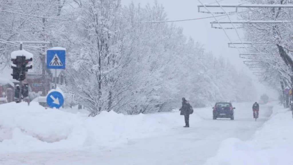ANM emite avertisment de ninsori și viscol în sud-estul României. Bucureștiul se confruntă cu frig extrem