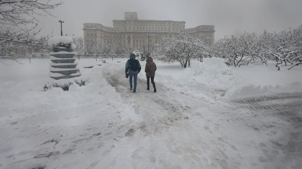 ANM: Vreme de iarnă cu ninsori și temperaturi negative în București, de joi până sâmbătă