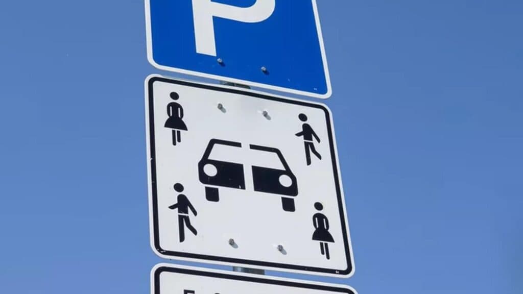 Atenție, șoferi! Semnul de circulație care vă poate goli portofelul. Ce consecințe aveți dacă îl neglijați?