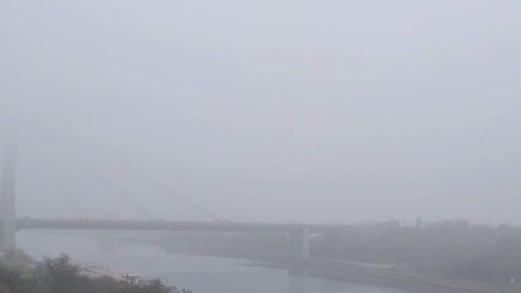 Atenție: Ceată densă afectează circulația în mai multe județe, cu vizibilitate scăzută pe drumurile din Bacău, Botoșani, Buzău, Galați, Iași, Neamț, Suceava, Vrancea și pe A7 Ploiești-Adjud
