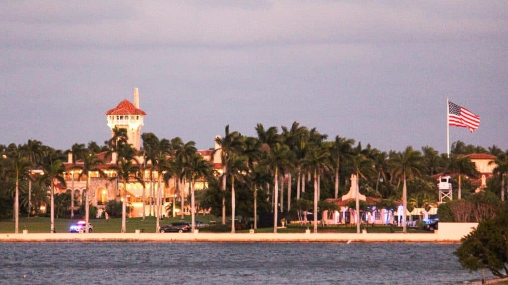 Bărbat ucis de agenții Secret Service în urma unei tentative de intrare în complexul Mar-a-Lago al lui Trump