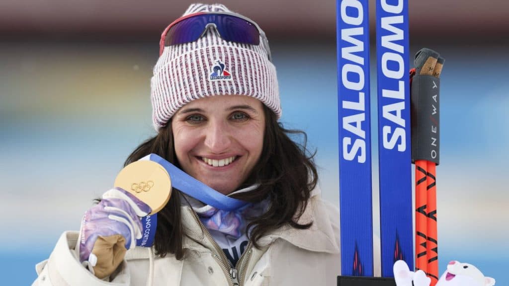 Biatlonista încarcerată strălucește cu aurul olimpic la Jocurile Olimpice de iarnă din 2026!