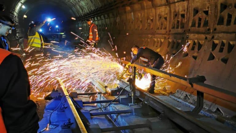 Decizia CCR: Legea de autorizare și intabulare a construcțiilor de transport, declarată neconstituțională