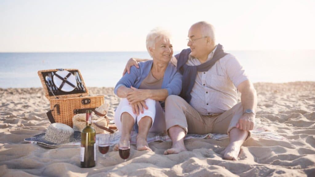 Destinația ideală din Europa pentru o pensionare de vis: soare, plajă, costuri accesibile și servicii medicale excelente
