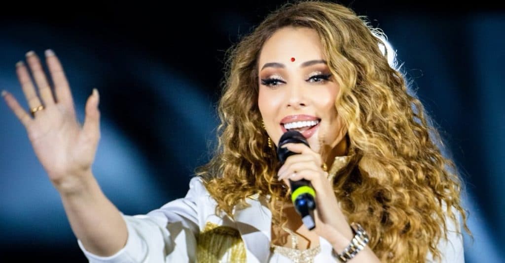 Umbrele trecutului: Iulia Vântur dezvăluie cele mai dificile momente trăite în India, în ciuda succesului său
